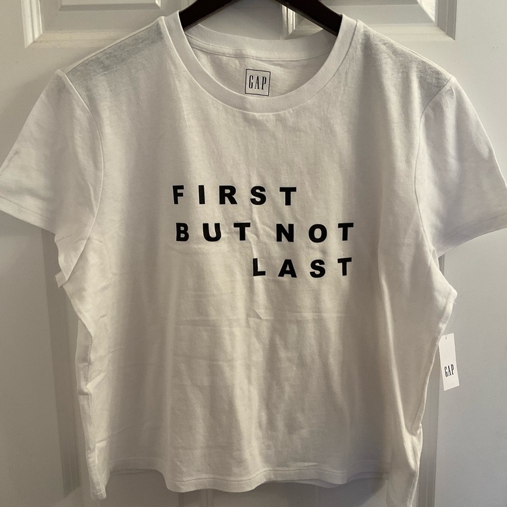 GAP International Women’s Day Shrunken T / Tee - NWT - Size XL - Picture 3 of 8
